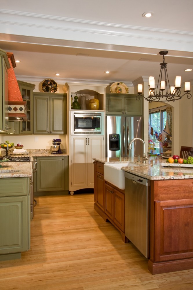 Photo By Golden Rule Creative Remodel. I Love Paris Kitchen