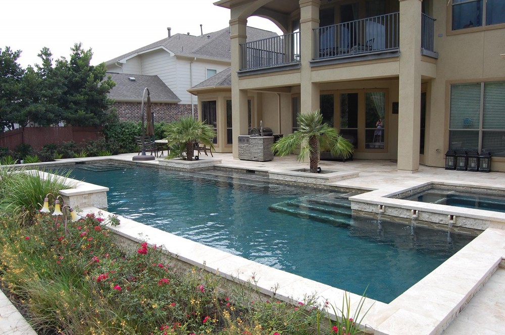 Photo By Paragon Pools. 