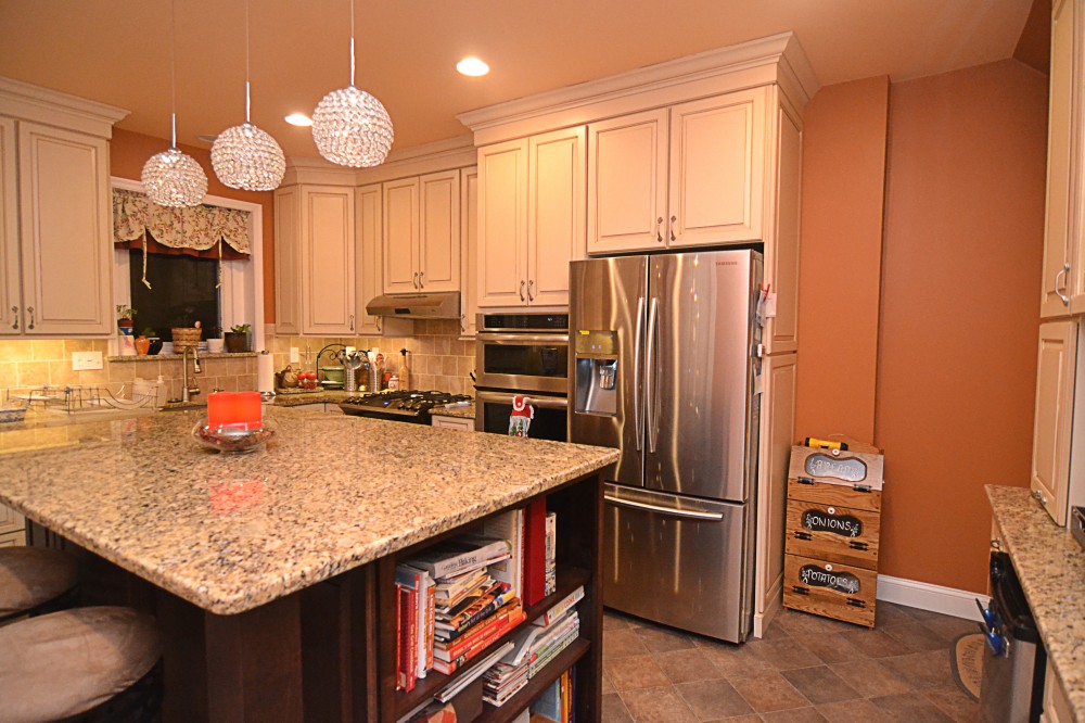 Photo By Volpe Enterprises, Inc.. Kitchens