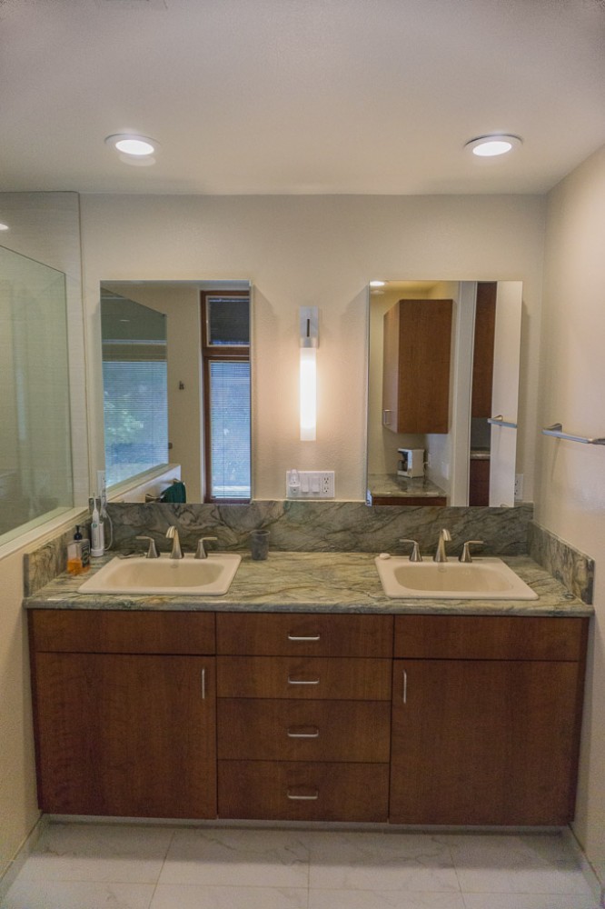 Photo By Danilo Nesovic, Designer Builder. Wood & Stone Modern Master Bath