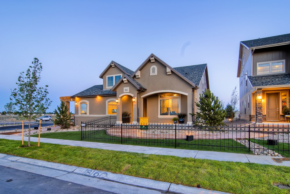 Photo By Oakwood Homes. Colorado Collection