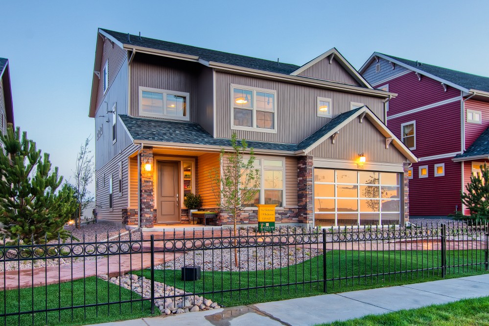 Photo By Oakwood Homes. Colorado Collection