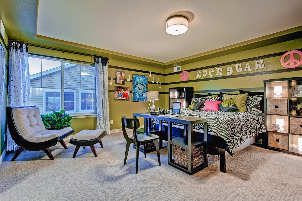Photo By Oakwood Homes. Colorado Collection