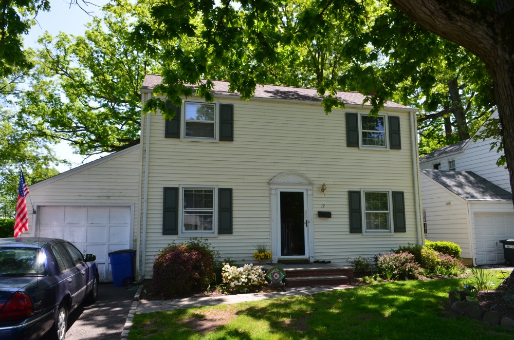 Photo By K & B Home Remodelers, LLC. 