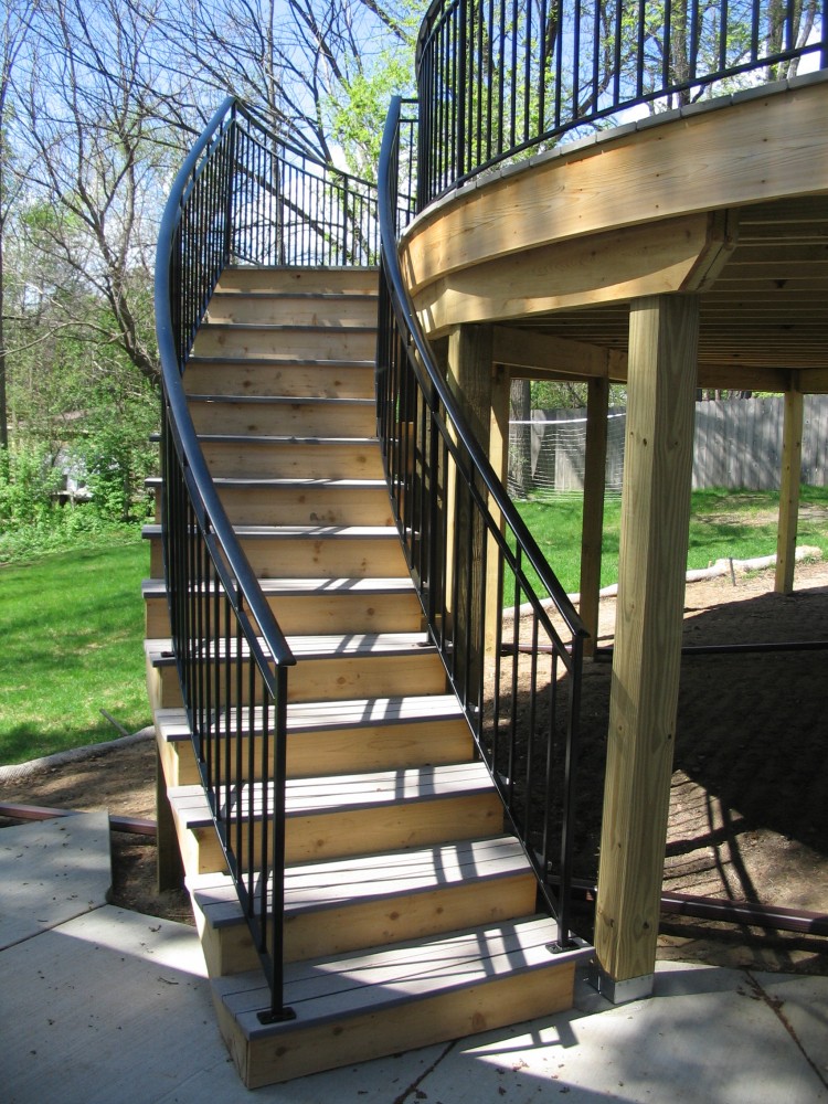 Photo By Sylvestre Construction Inc. Round Deck