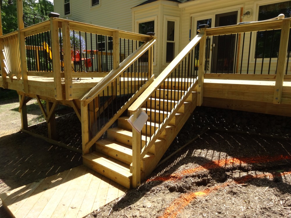 Photo By Sunshine Contracting. Decks & Porches