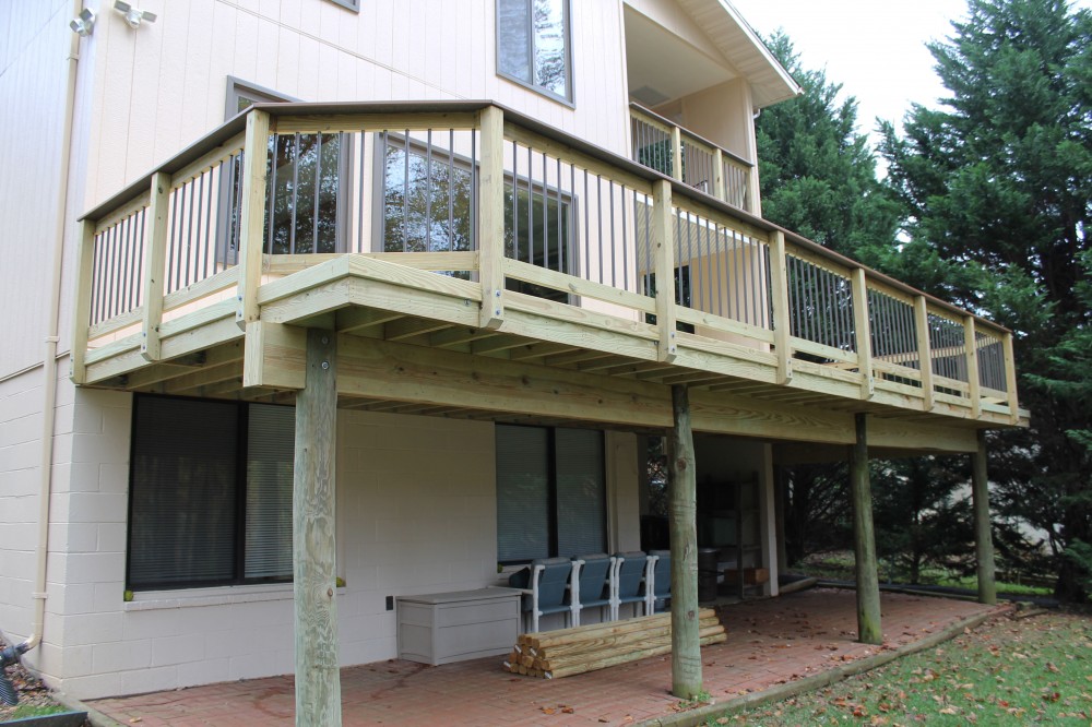 Photo By Sunshine Contracting. Decks & Porches