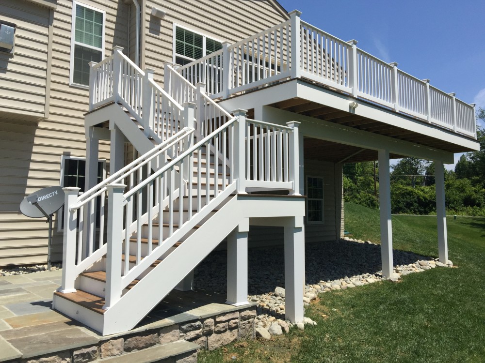 Photo By Sunshine Contracting. Decks & Porches
