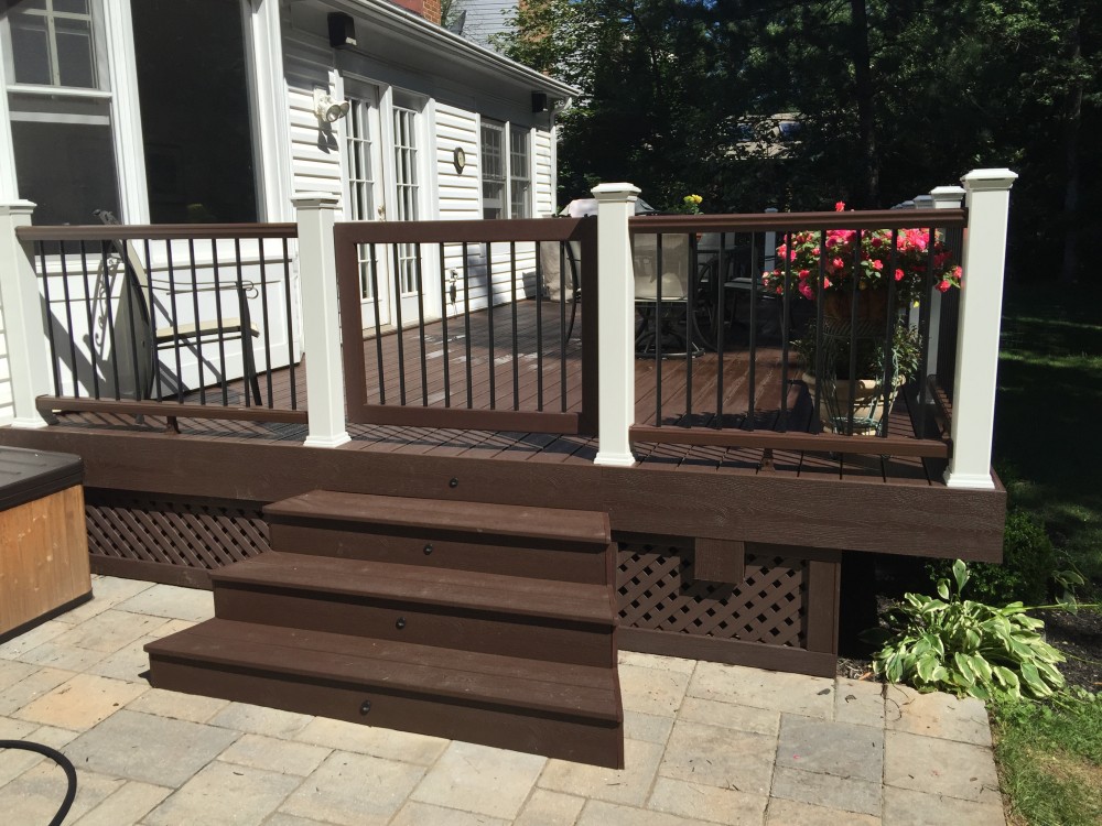 Photo By Sunshine Contracting. Decks & Porches