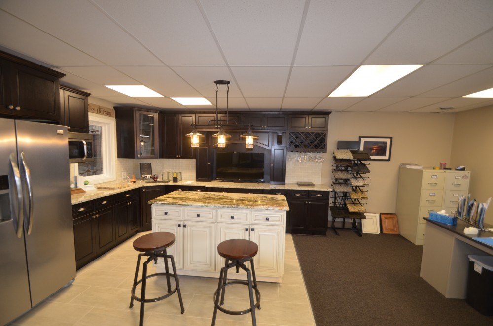 Photo By Window & Door Designs. 