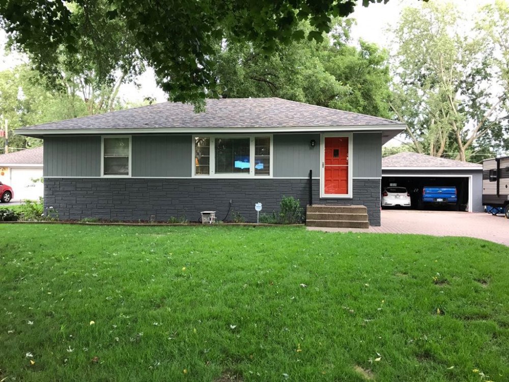 Photo By Advantage Construction Inc. BEFORE & AFTER 1