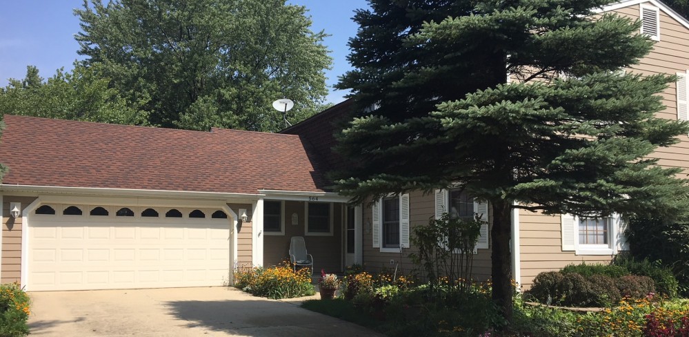 Photo By Chicagoland Builders. Hardie Siding