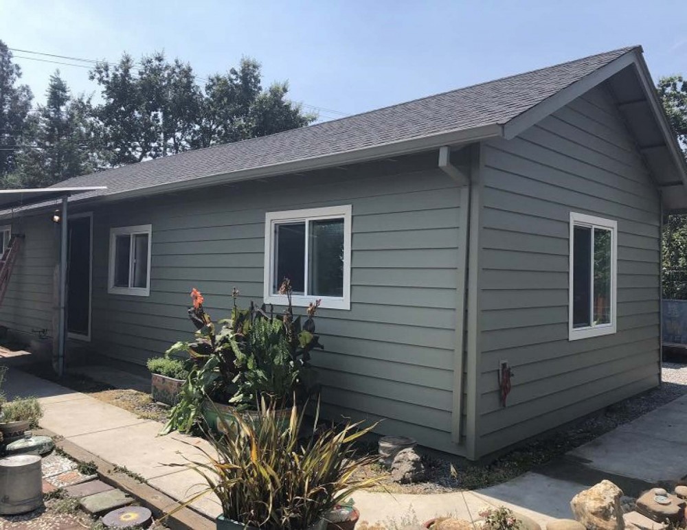 Photo By Northwest Exteriors. 