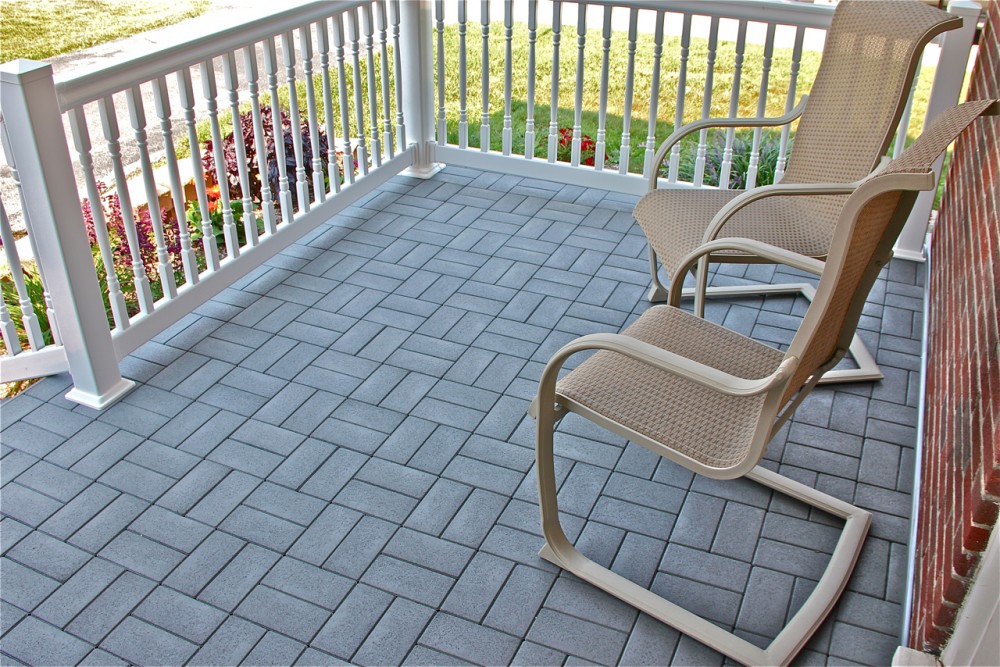 Photo By EBY Exteriors Inc.. Printzenhoff Porch Floor