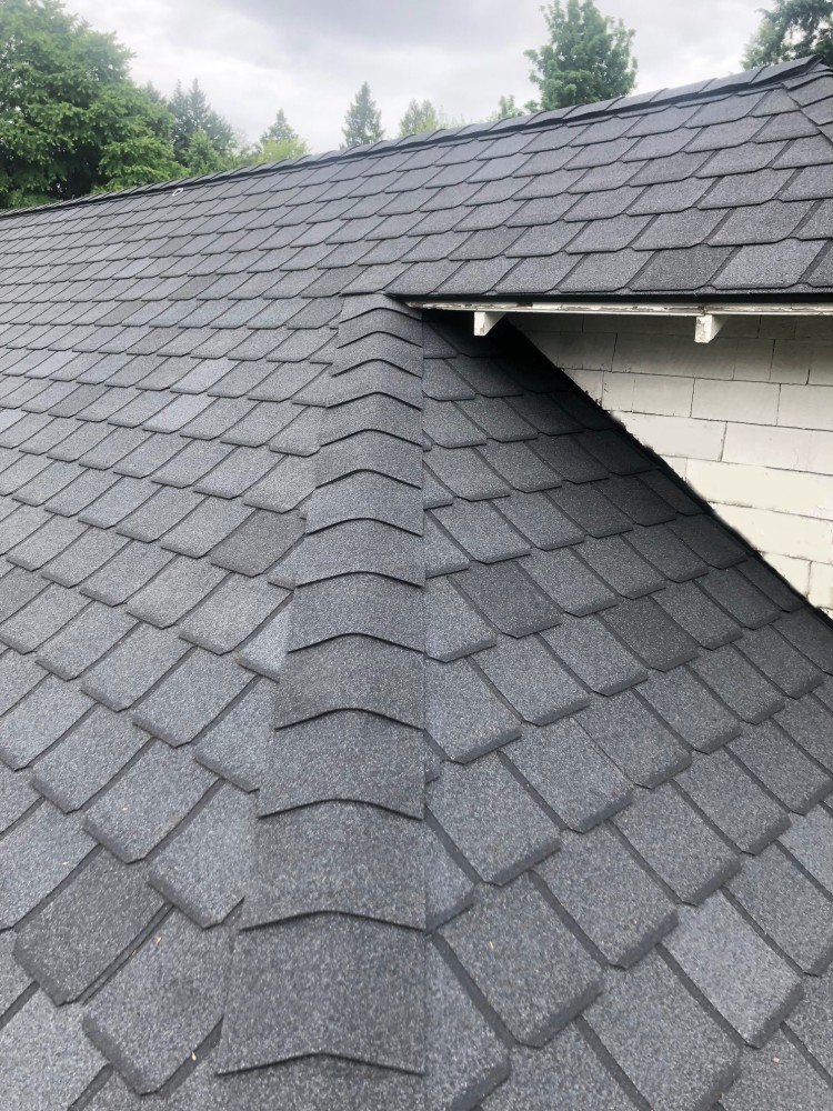 Photo By Klam Construction. Owens Corning - Berkshire Luxury Shingles