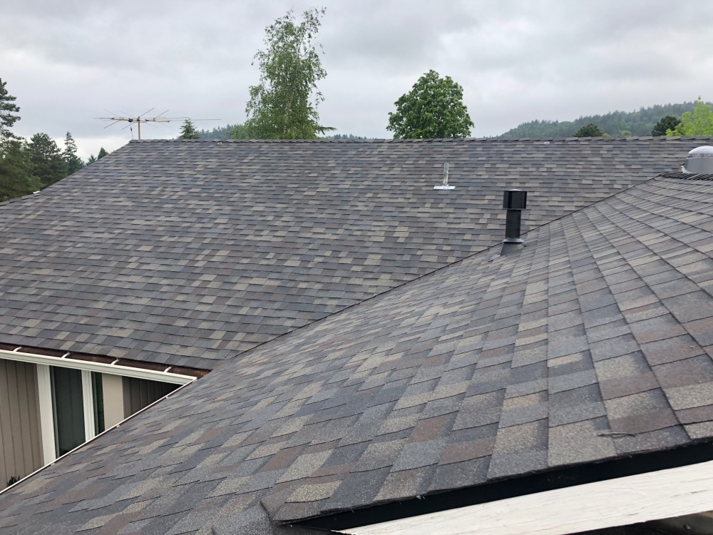 Photo By Klam Construction. Owens Corning - 2019 Color Of The Year - Black Sable