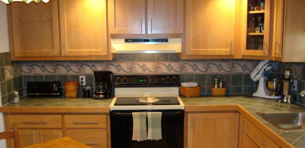 Photo By Your Remodeling Guys. Kitchen Refacing