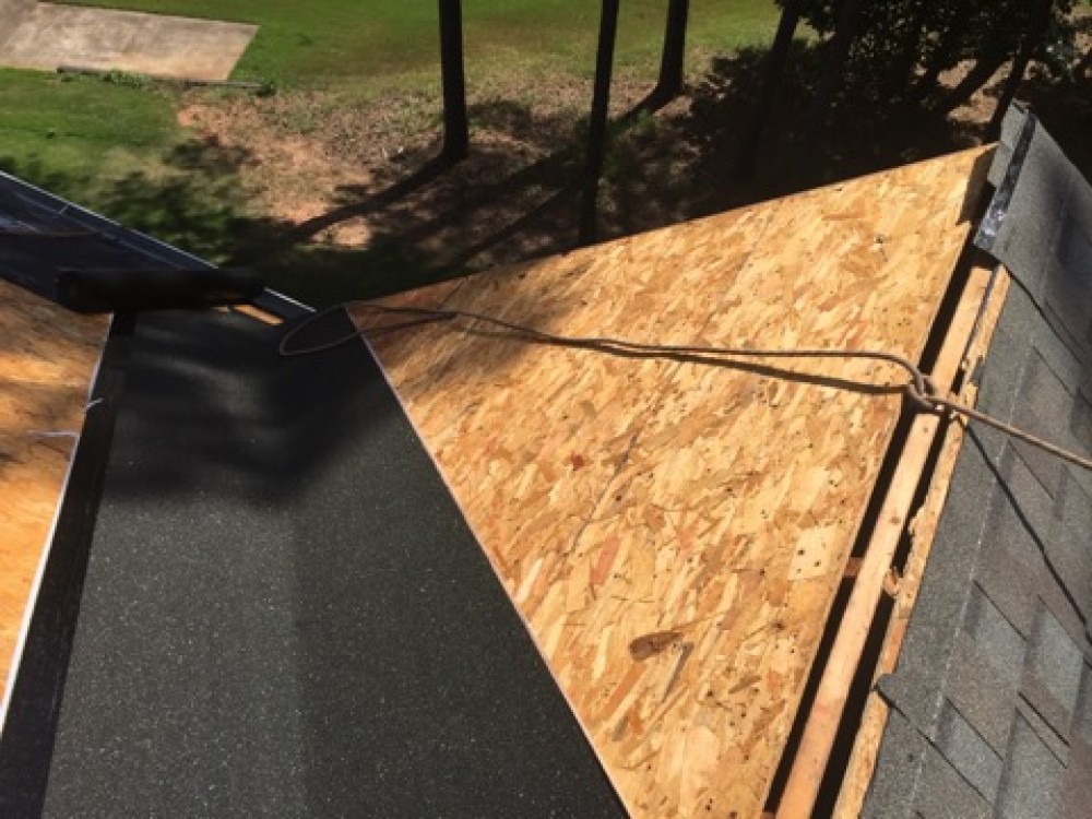 Photo By Eagle Watch Roofing, Inc.. 