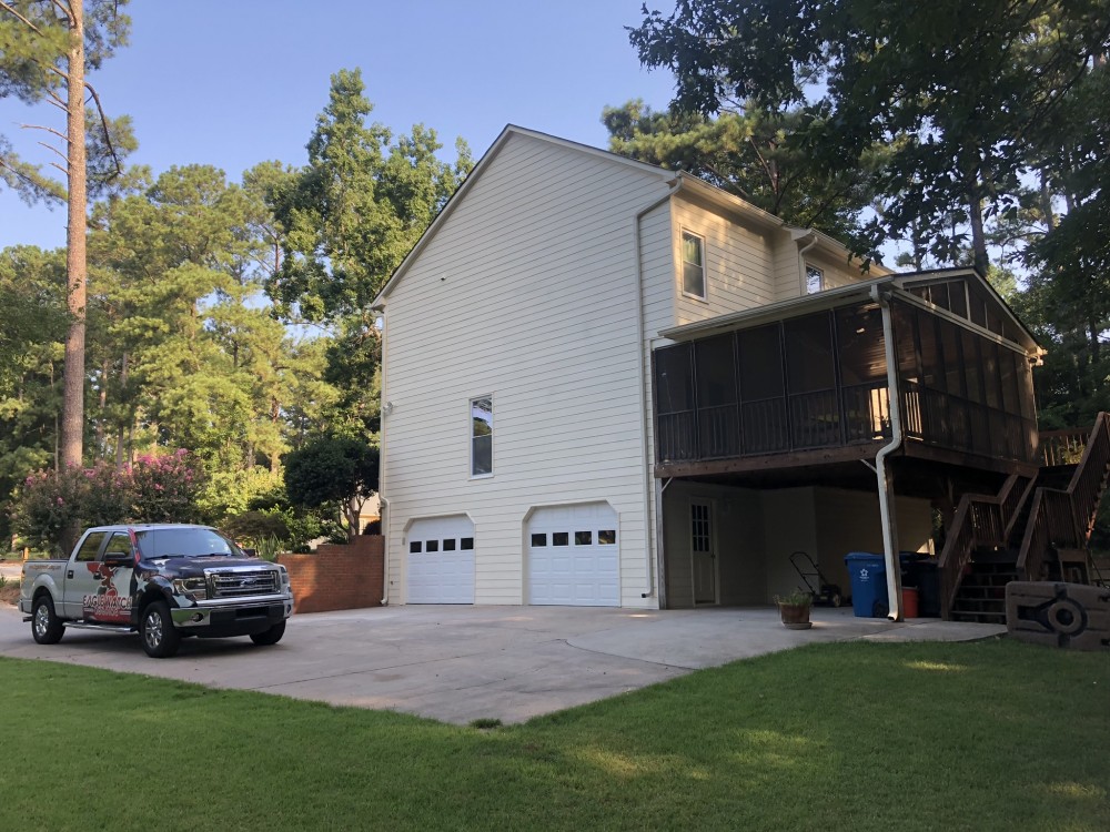 Photo By Eagle Watch Roofing, Inc.. 