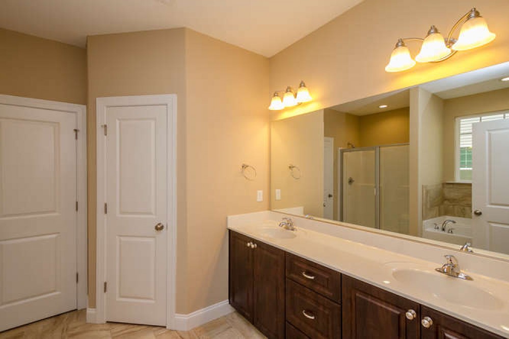 Photo By Ivey Residential. 