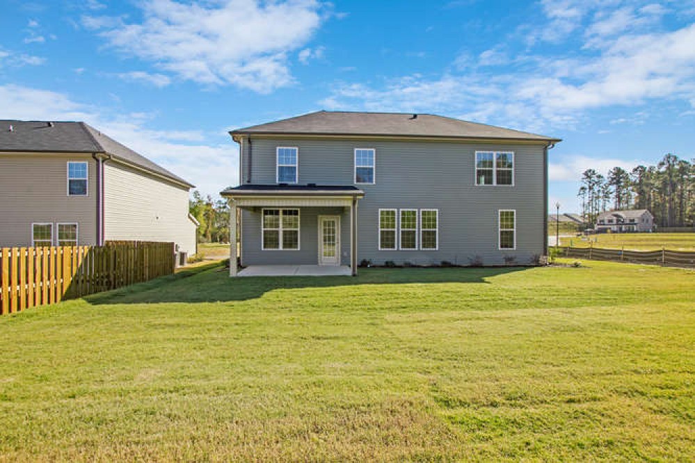 Photo By Ivey Residential. 