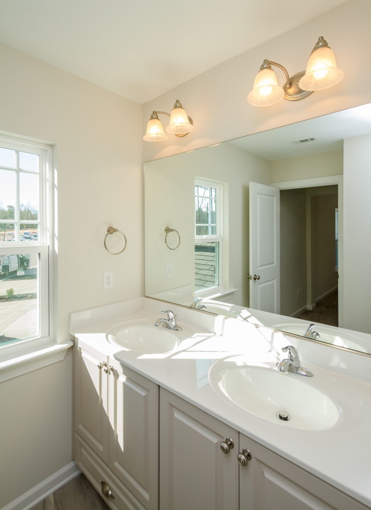 Photo By Ivey Residential. 