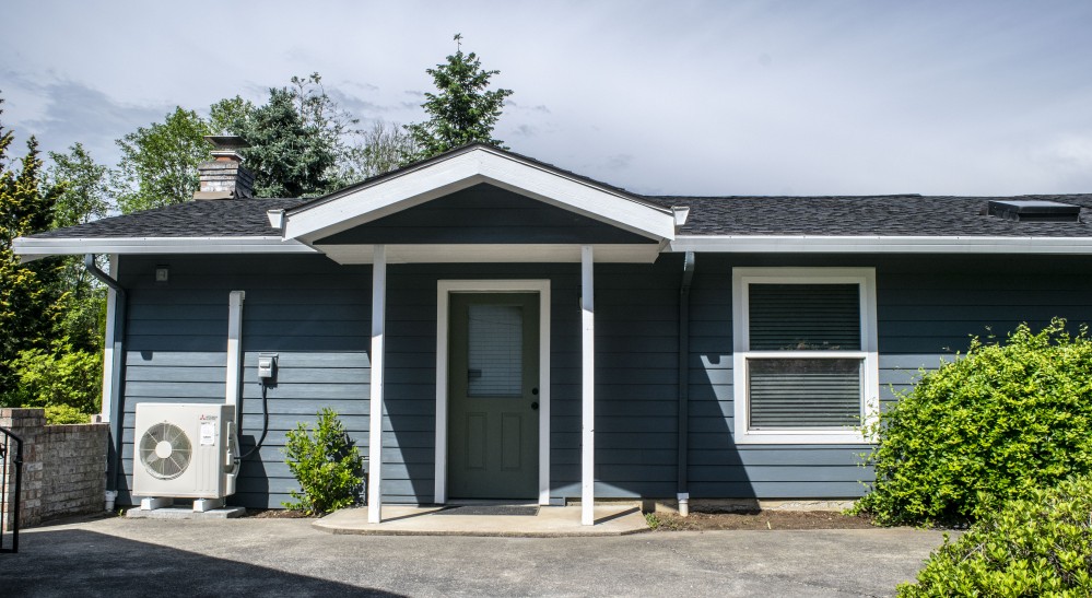 Photo By Left Coast Exteriors. 