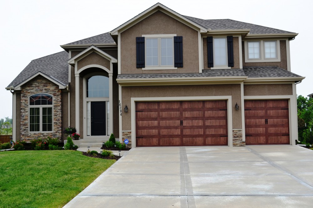 Photo By Johnson County Siding & Window Co.. Acrylic Stucco Siding Installation In Kansas City By Johnson County Siding & Window Co., Inc.