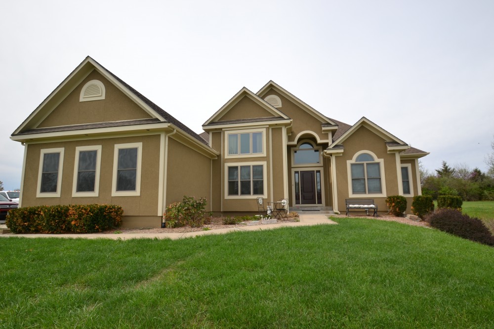 Photo By Johnson County Siding & Window Co.. Acrylic Stucco Siding Installation In Kansas City By Johnson County Siding & Window Co., Inc.