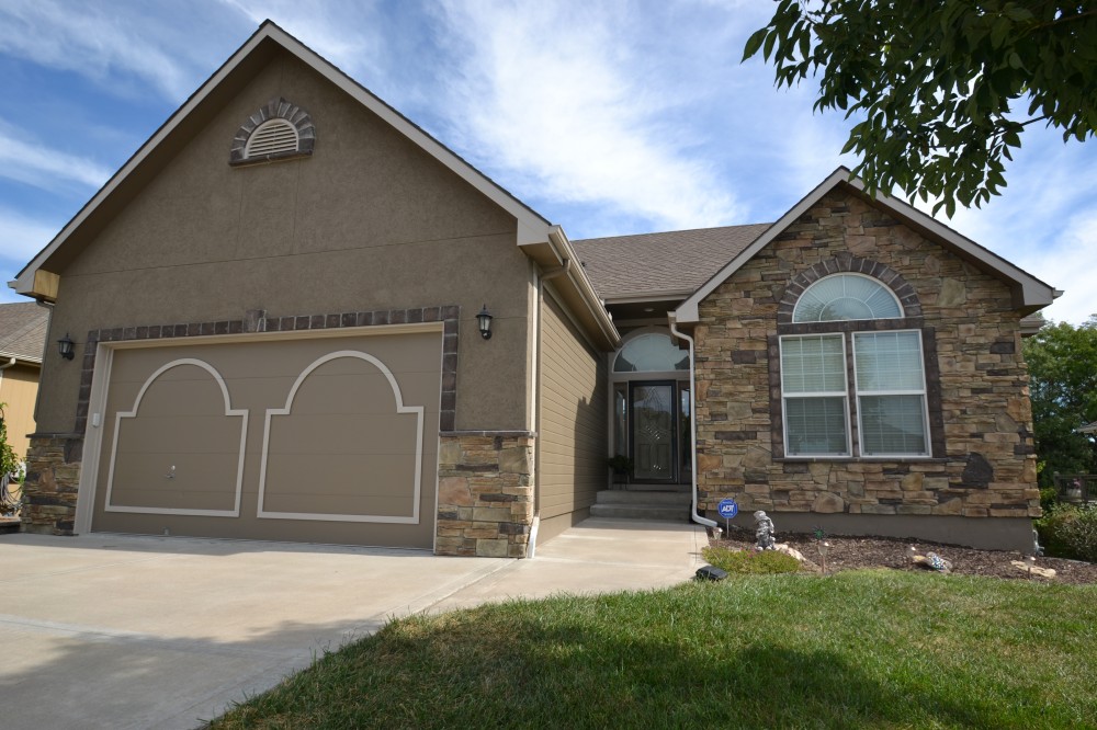 Photo By Johnson County Siding & Window Co.. Centurion Stone Siding Installation In Kansas City By Johnson County Siding & Window Co., Inc.