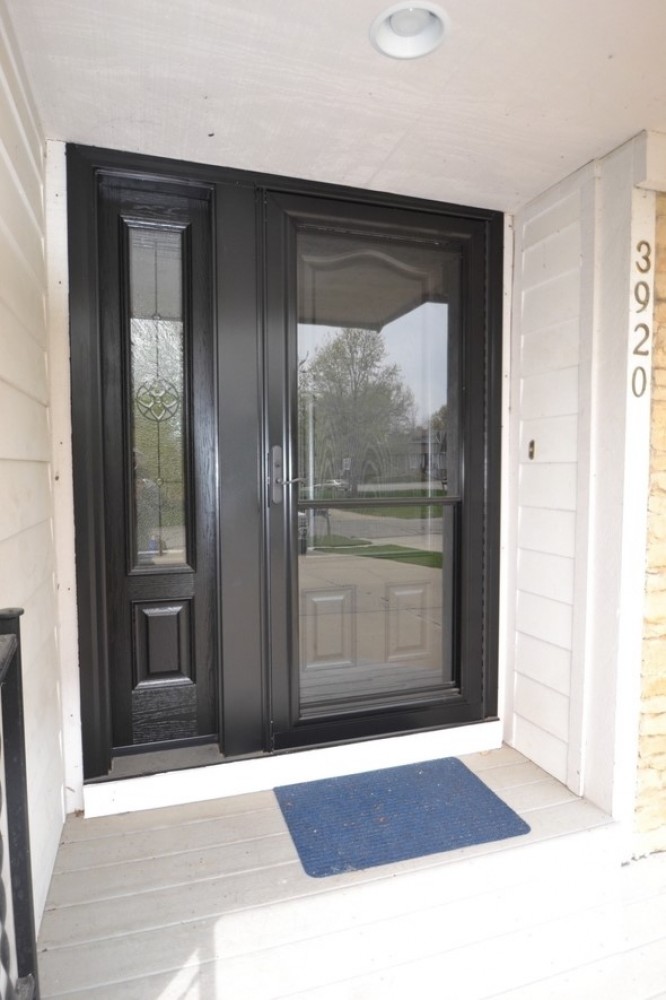 Photo By Johnson County Siding & Window Co.. Entry Door Gallery