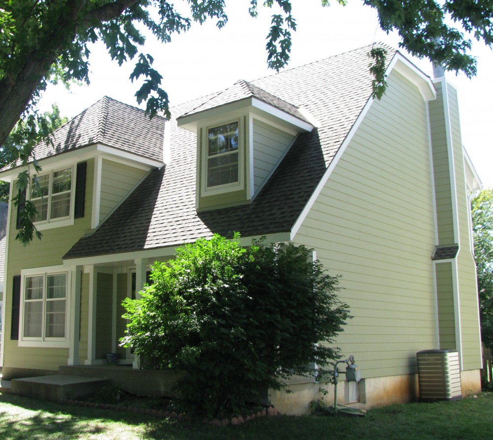 Photo By Distinctive Home Exteriors. 