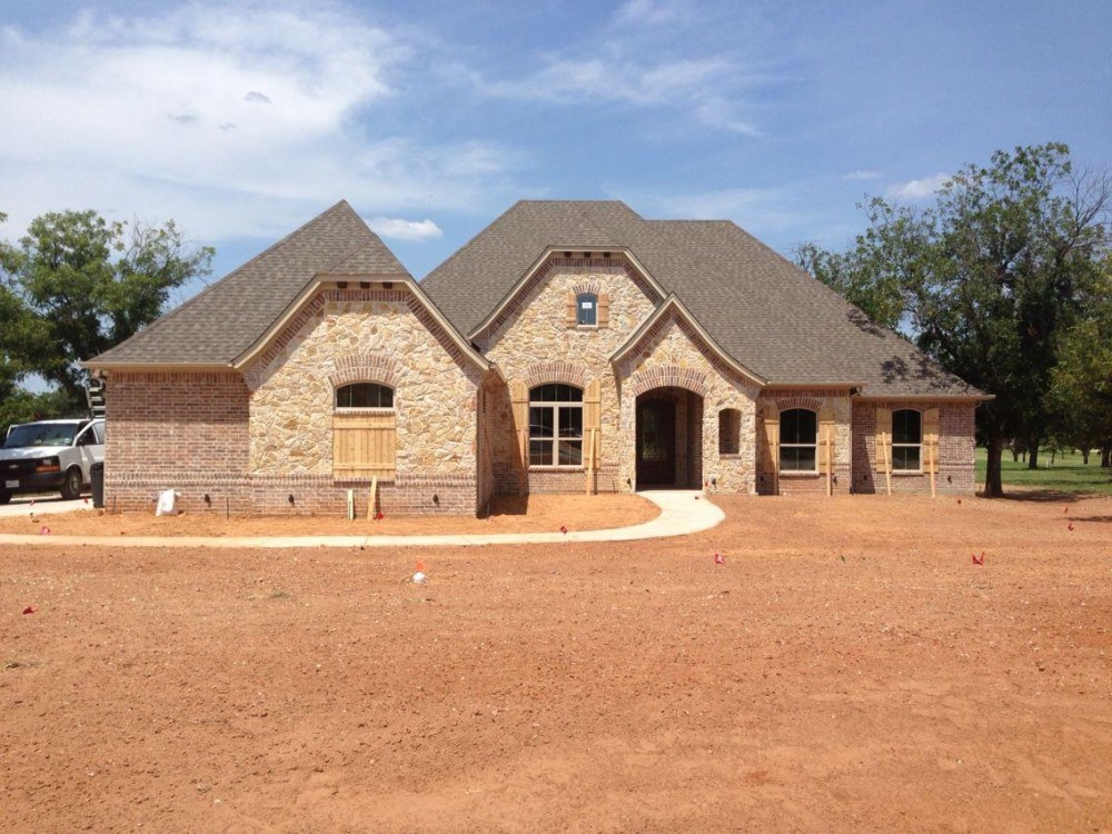 Photo By Couto Homes. 