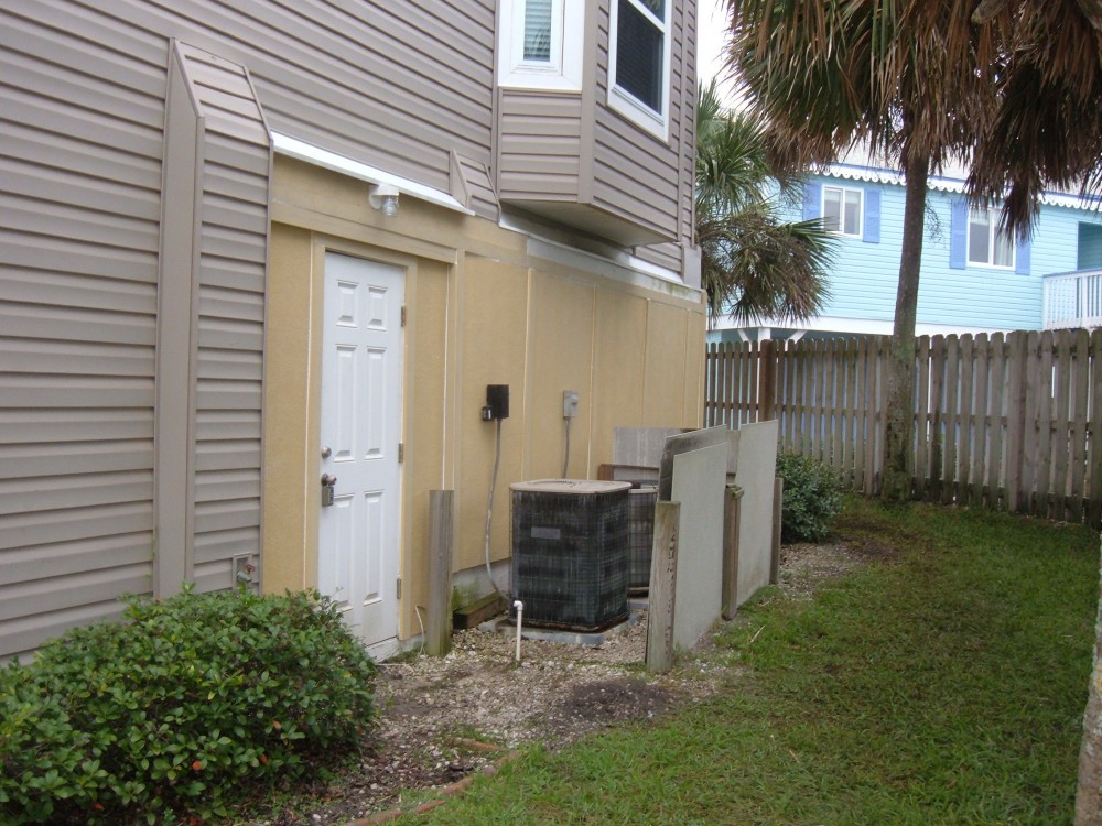 Photo By Siding Industries. 