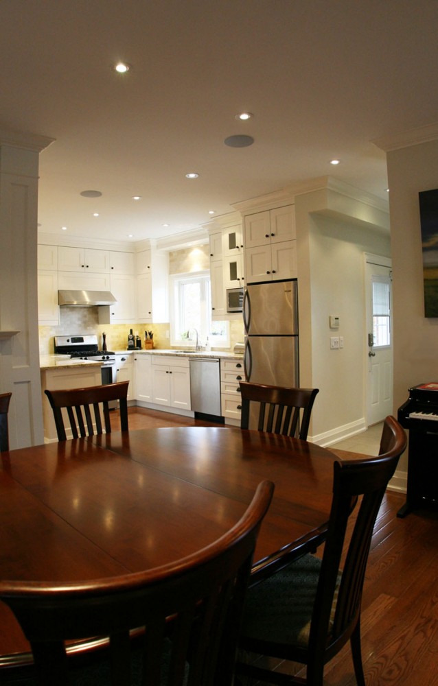 Photo By Dwell Design Build Inc. North Oakville