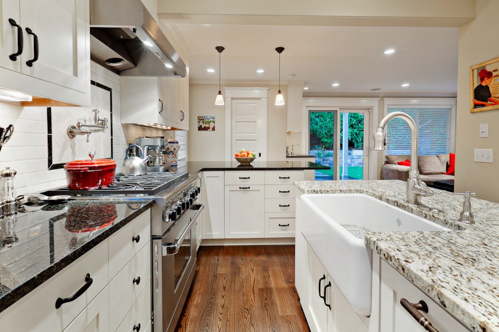 Photo By Carlisle Classic Homes. Phinney Ridge Kitchen/ Family Room Traditional 