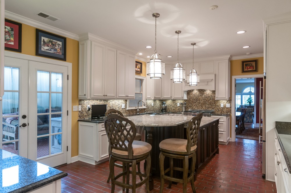 Photo By The Dave Moore Companies. East Memphis Kitchen