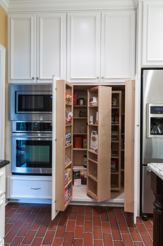 Photo By The Dave Moore Companies. East Memphis Kitchen