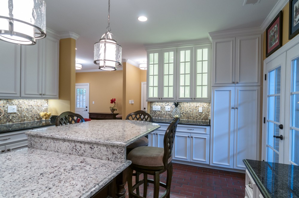 Photo By The Dave Moore Companies. East Memphis Kitchen