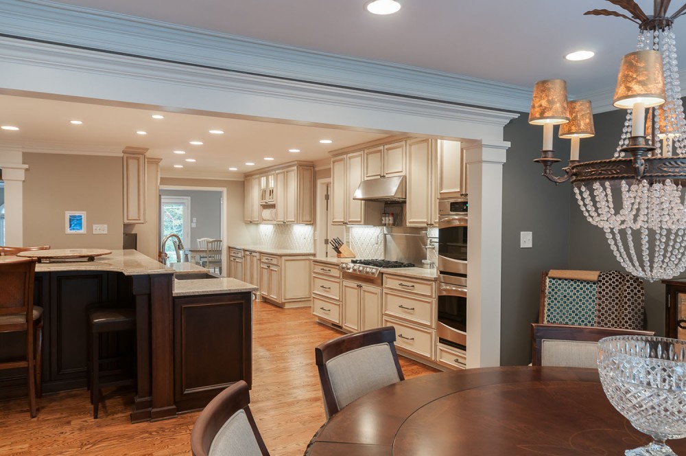 Photo By The Dave Moore Companies. East Memphis Kitchen