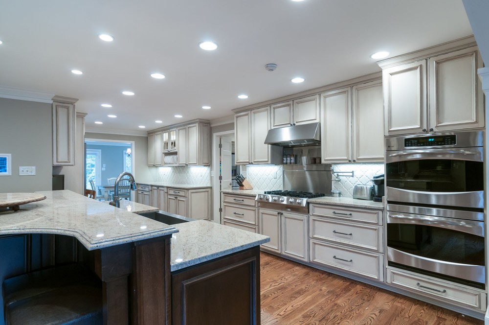 Photo By The Dave Moore Companies. East Memphis Kitchen