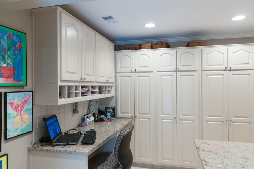 Photo By The Dave Moore Companies. East Memphis Kitchen