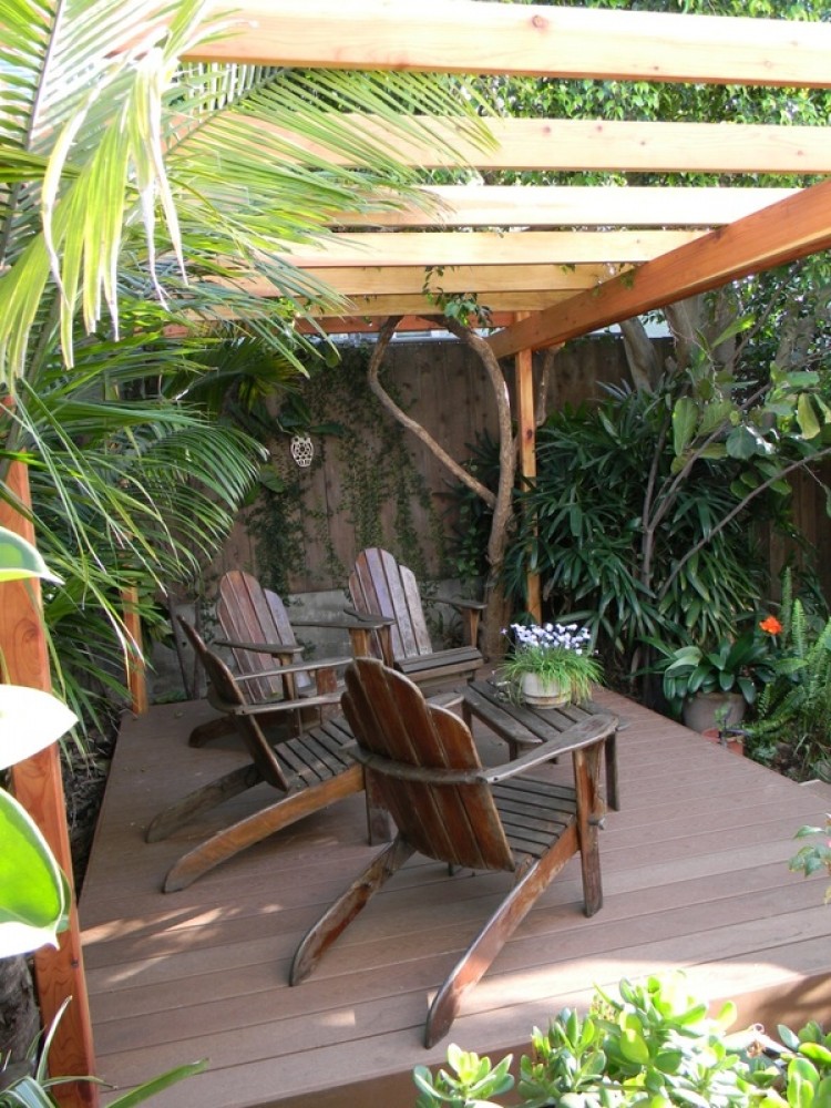Photo By ProDeck Construction. 