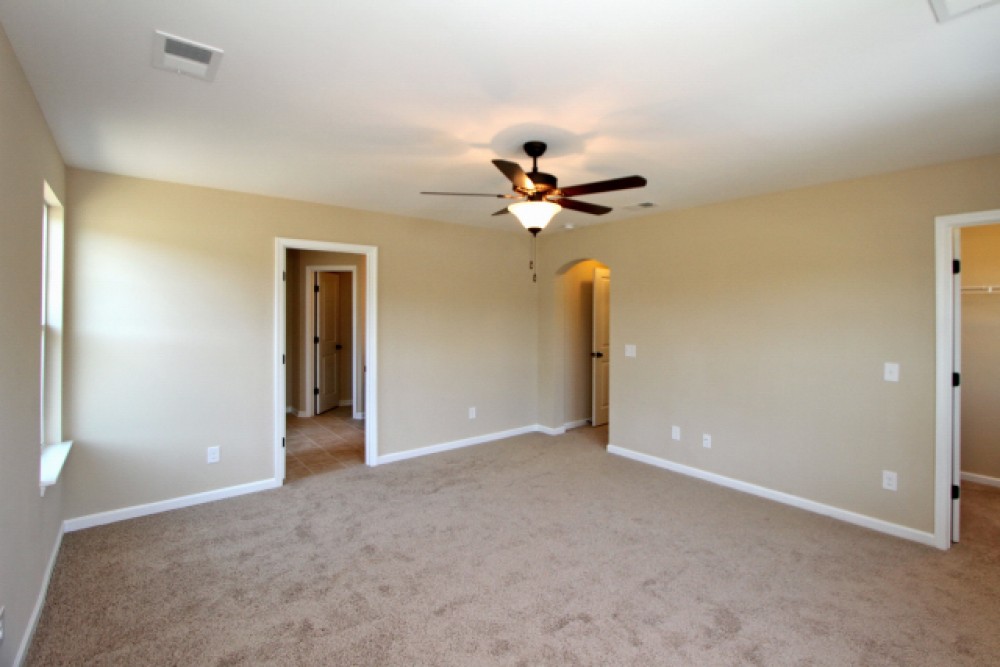 Photo By Hunter Quinn Homes, LLC. 