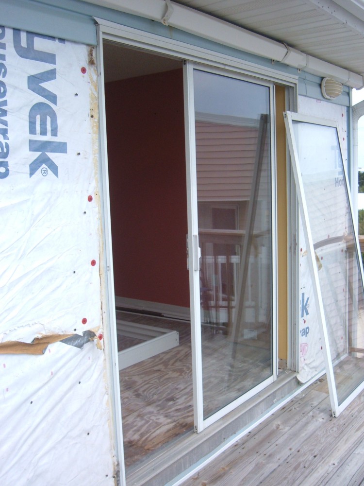 Photo By Siding Industries. SIMONTON IMPACT PATIO DOOR