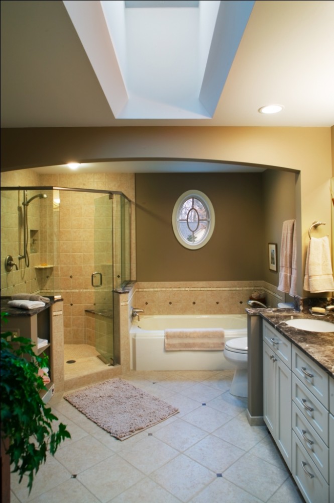 Photo By Custom Design Build. 