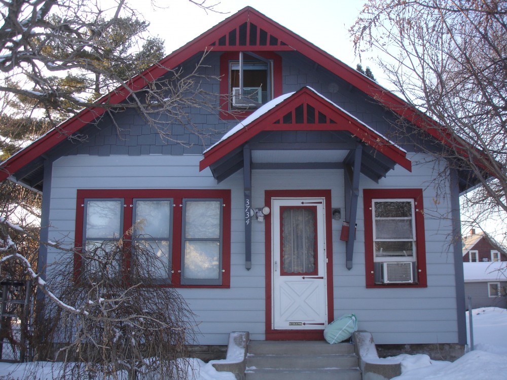 Photo By Craftsman's Choice. Minneapolis Hardieplank Siding