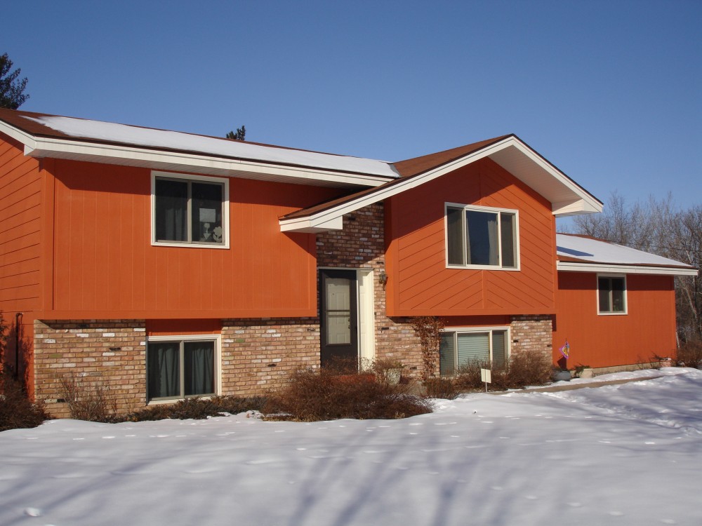 Photo By Craftsman's Choice. James Hardie Siding