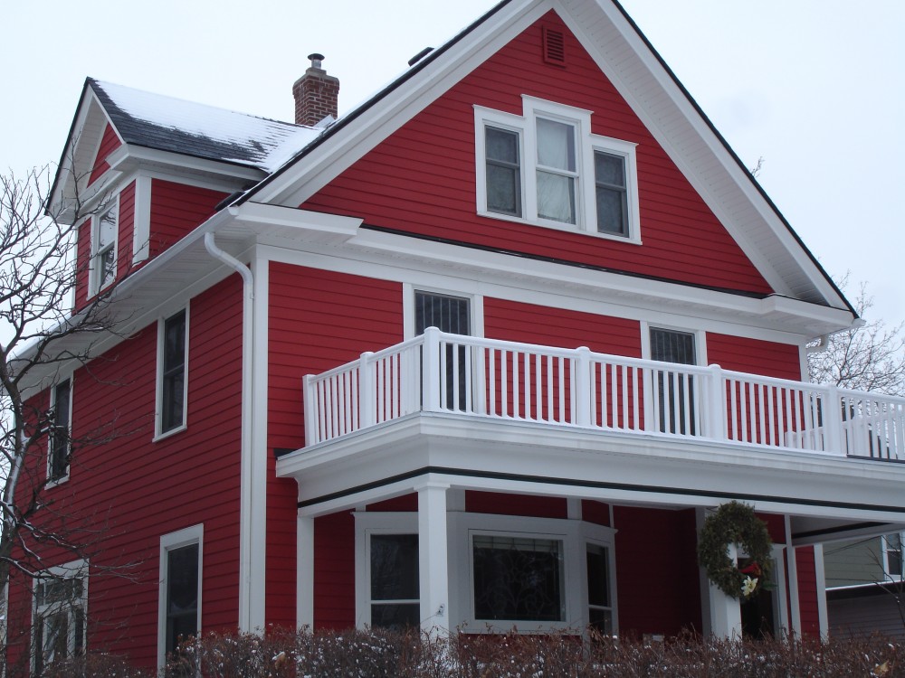 Photo By Craftsman's Choice. James Hardie Siding