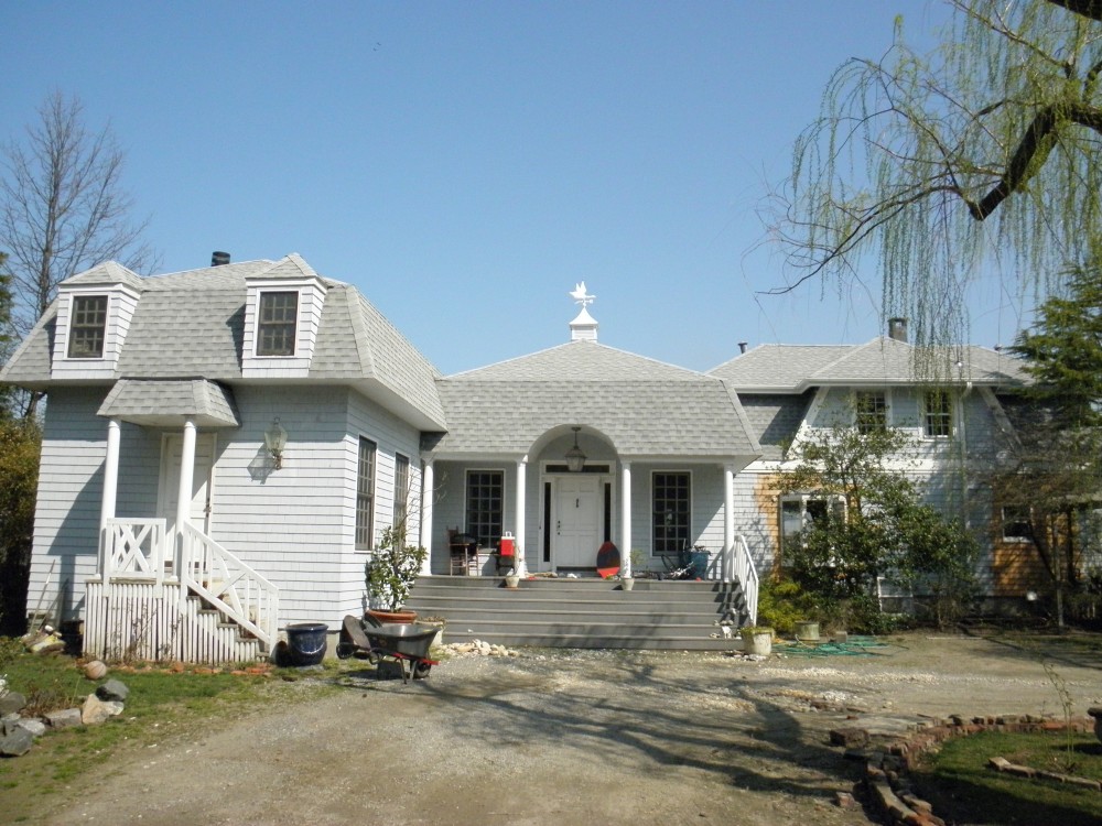 Photo By Majestic Exteriors LLC. 